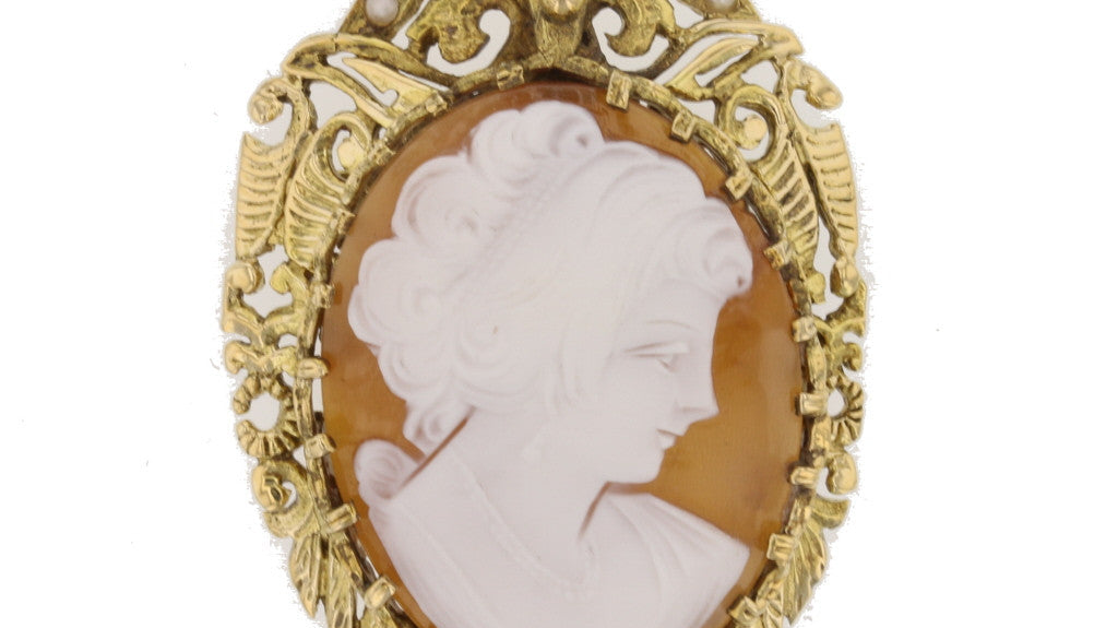 🤍 June Birthstone: Pearl – Grace, Wisdom & Vintage Romance