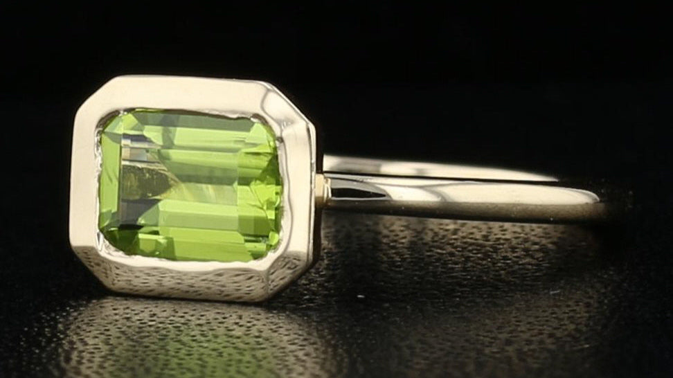 The Peridot Jewelry Guide: Choosing, Wearing & Care