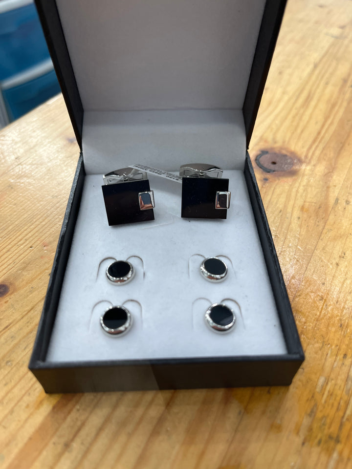 Cufflinks set with buttons
