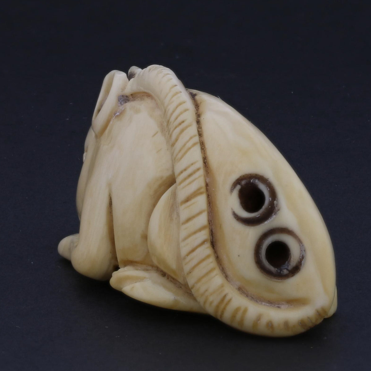 Antique Netsuke Carving – Resting Mouse Figurine
