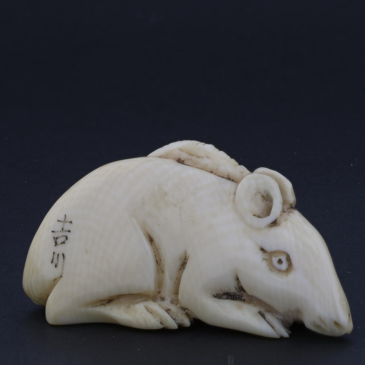 Antique Netsuke Carving – Resting Mouse Figurine