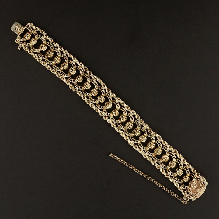 Gold Bracelet   889906