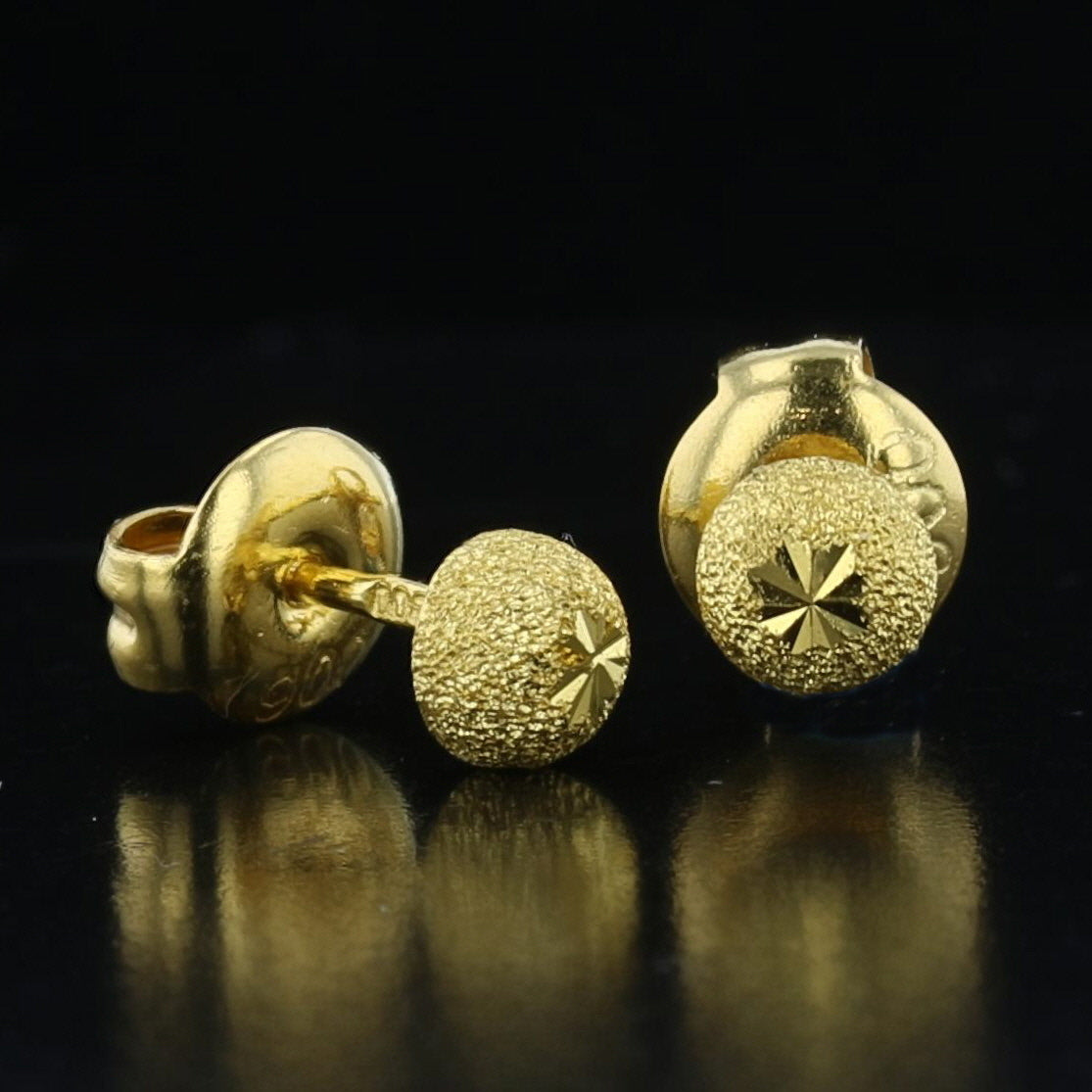 22K Yellow Gold Vintage Textured Starburst Stud Earrings