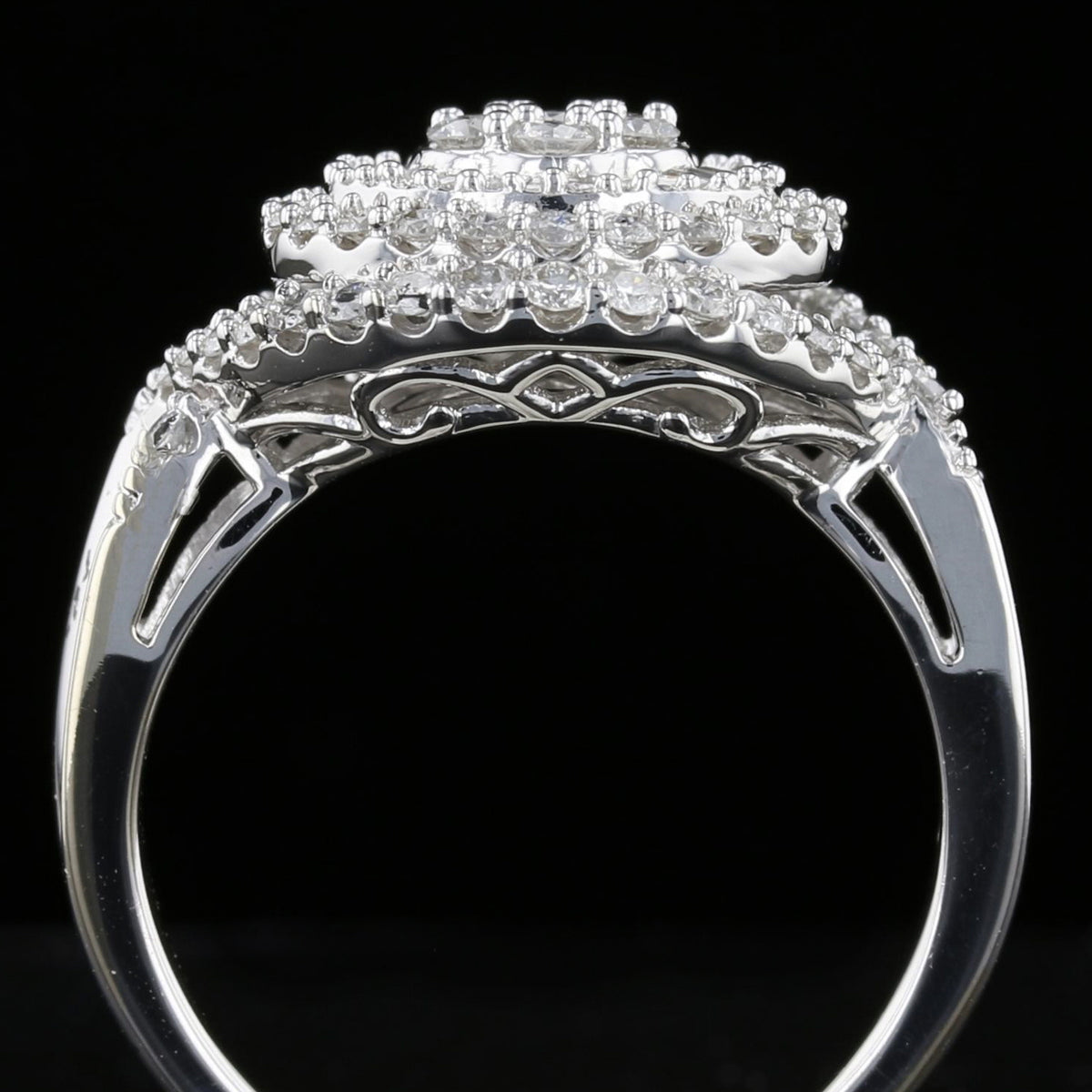 Vintage Diamond Halo Ring in White Gold