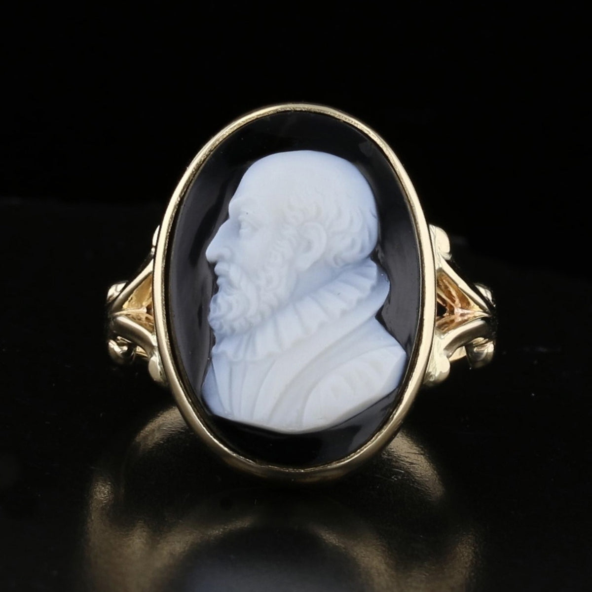 Vintage Cameo Ring