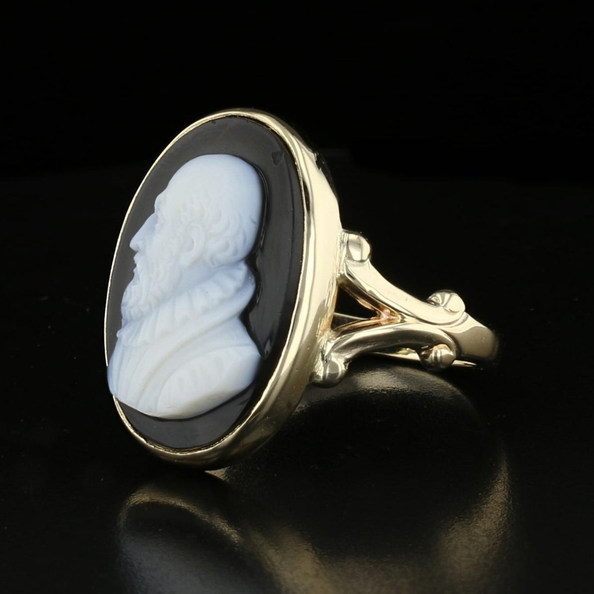 Vintage Cameo Ring