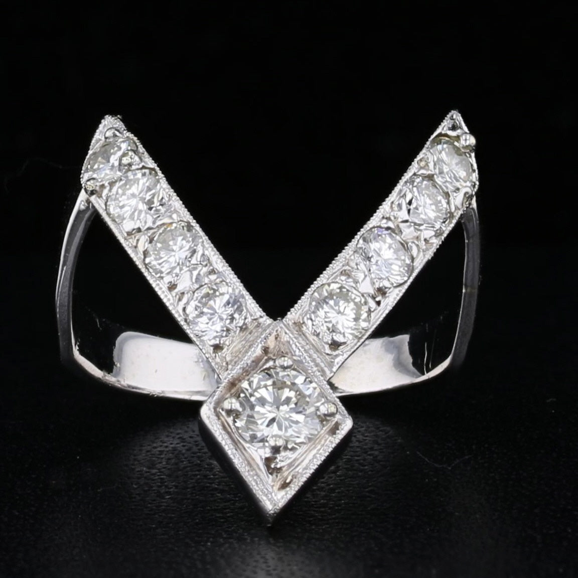 Vintage V Shape Diamond Ring 894273