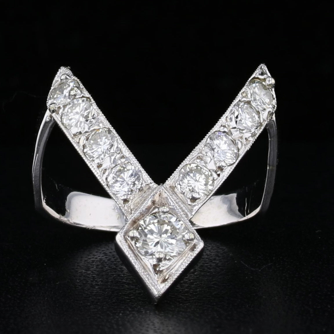 Vintage V Shape Diamond Ring 894273