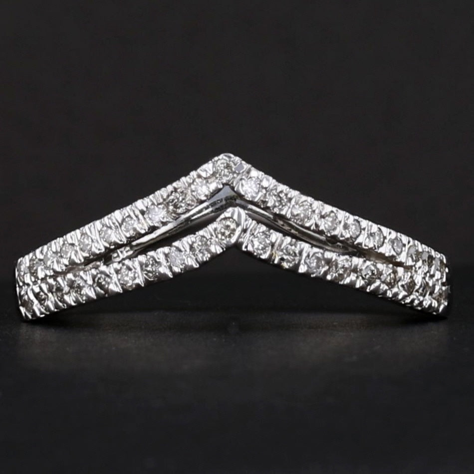 Diamond Chevron Band