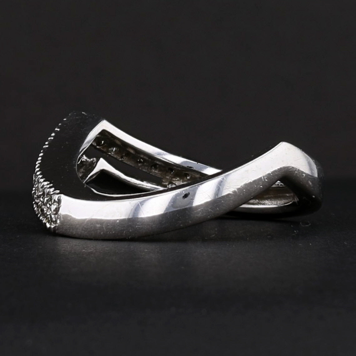 Diamond Chevron Band