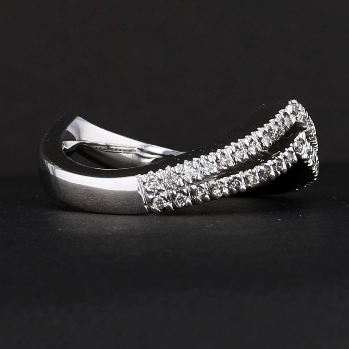 Diamond Chevron Band