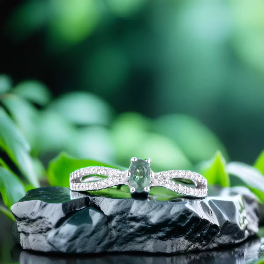 14K White Gold Alexandrite Oval Cut Ring