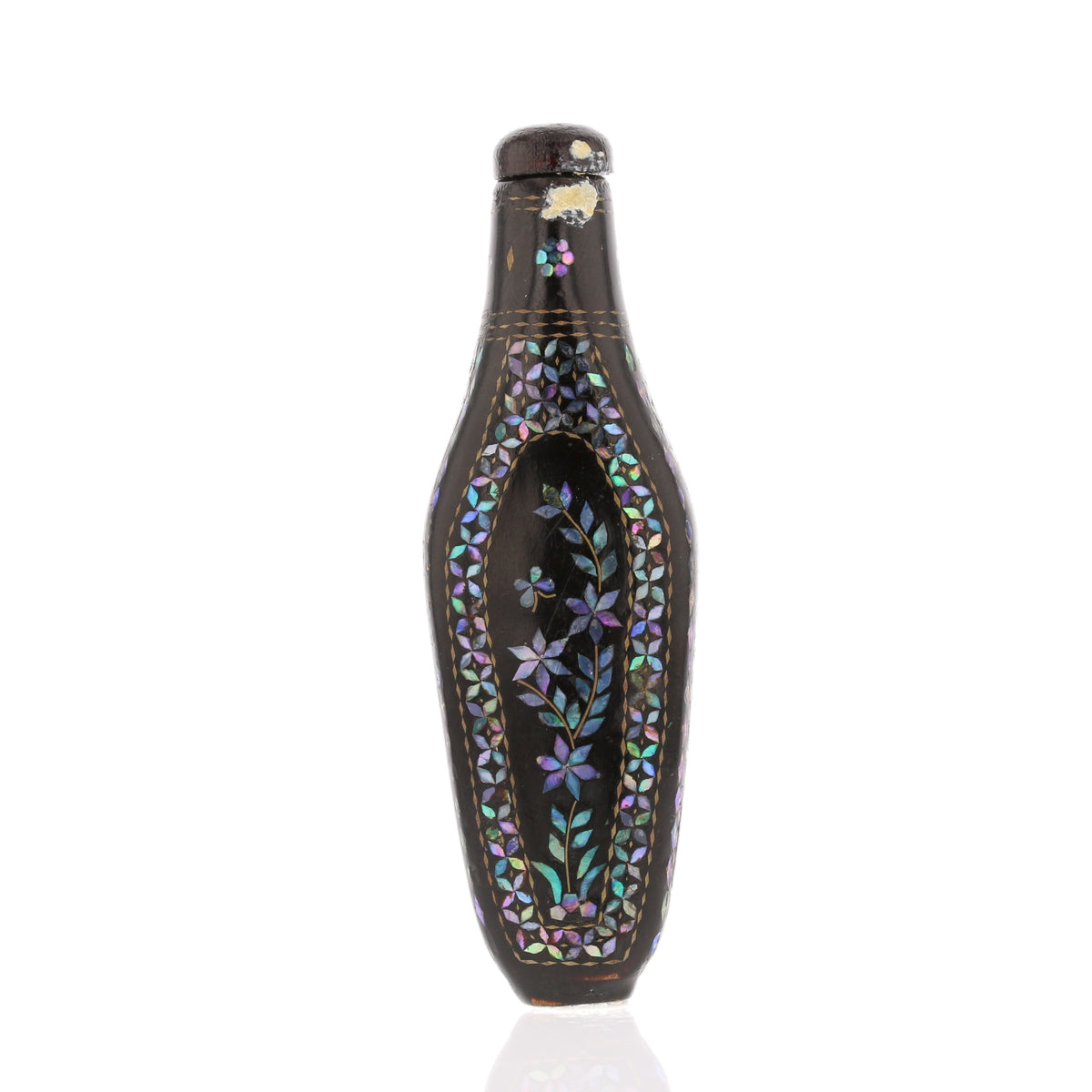 LACQUER MOTHER OF PEARL INLAID SNUFF BOTTLE 1