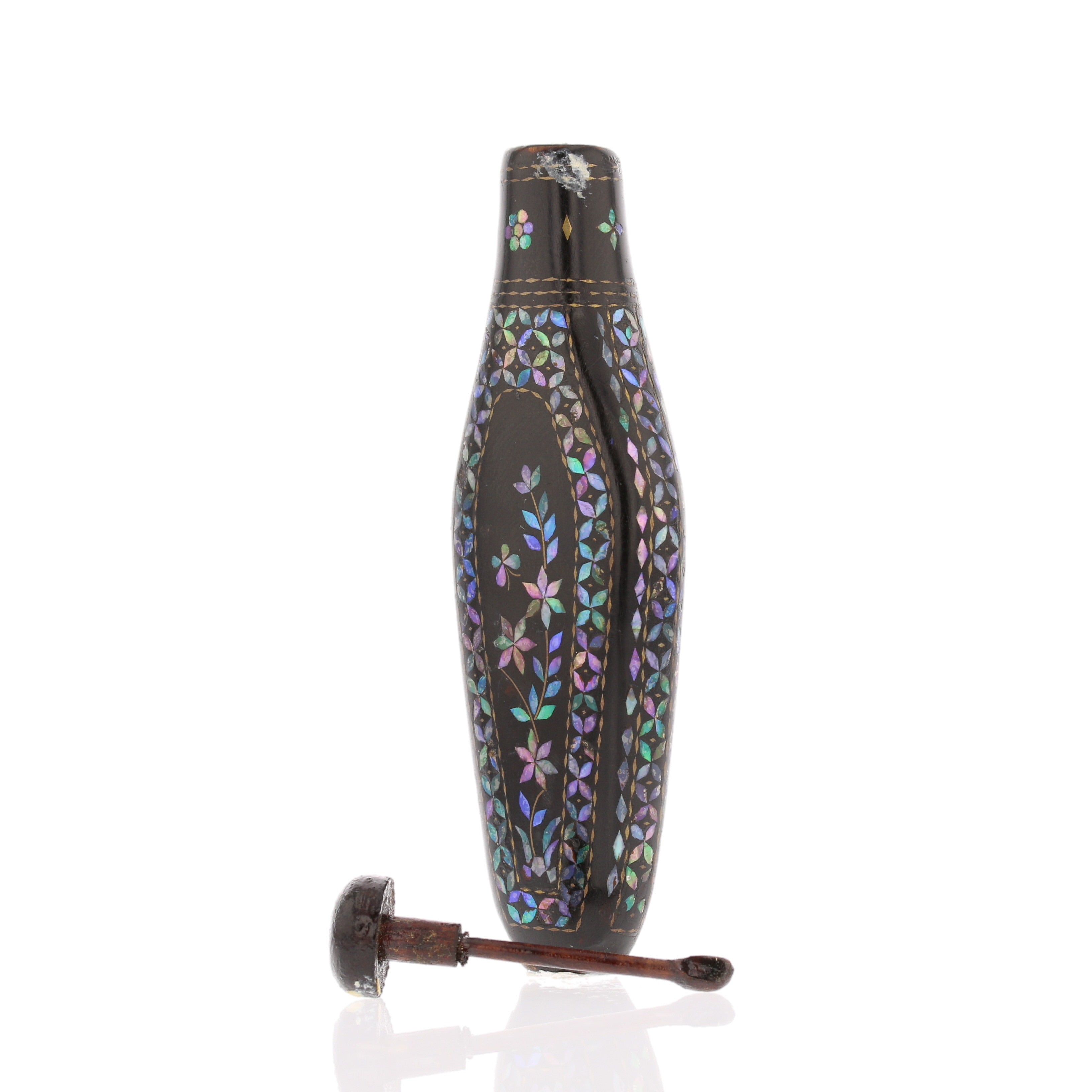 LACQUER MOTHER OF PEARL INLAID SNUFF BOTTLE 1 - David's Antiques & Jewelry