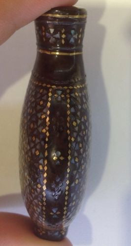 Chinese Lac Burgaute Snuff Bottle – Mother of Pearl Mosaic