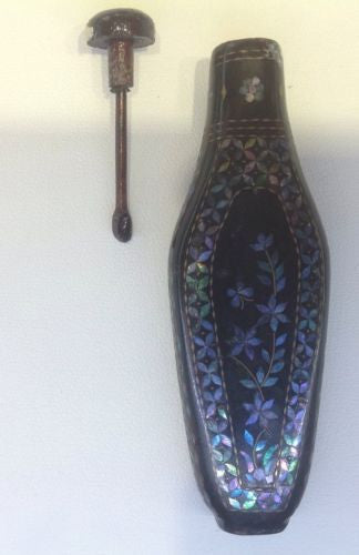 LACQUER MOTHER OF PEARL INLAID SNUFF BOTTLE 1 - David's Antiques & Jewelry