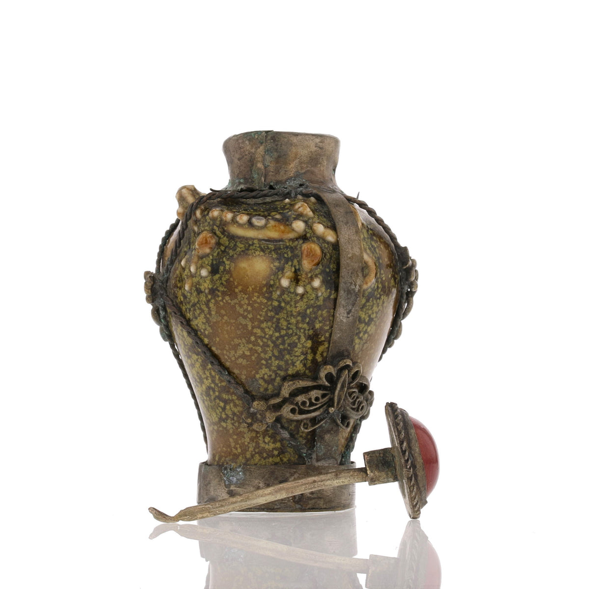 Antique Chinese Snuff Bottle – Intricate Metalwork Design