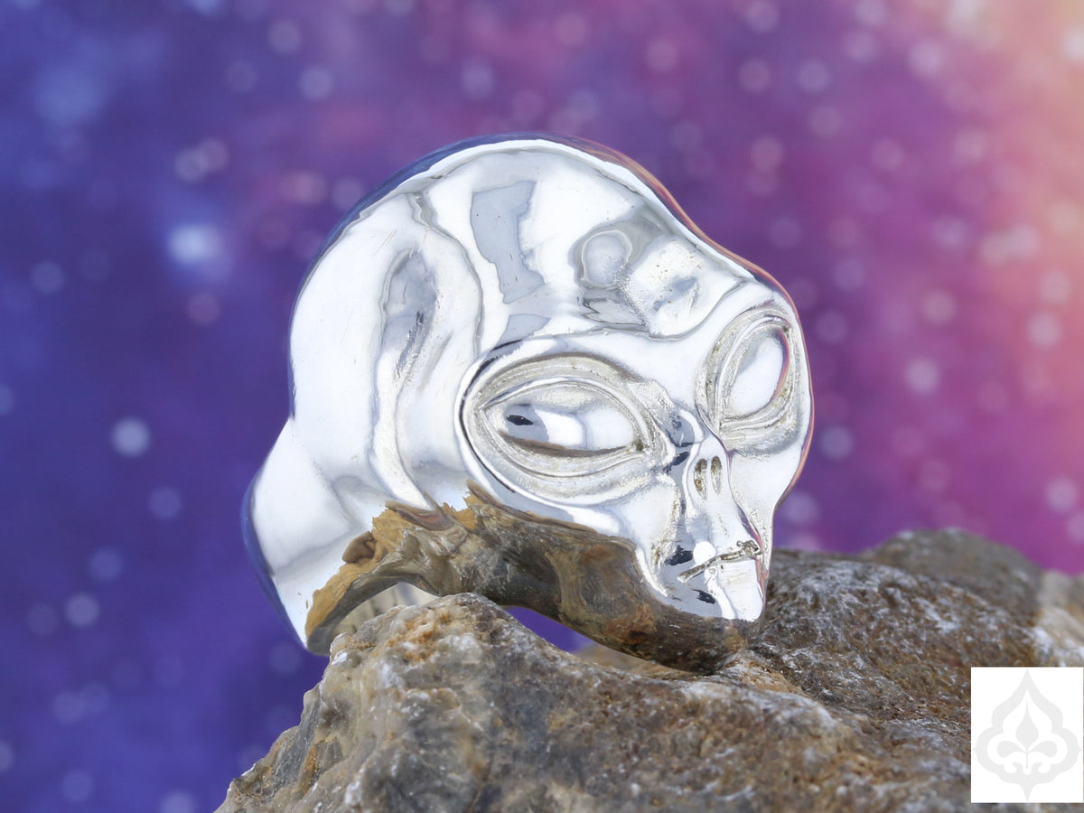 Alien Head Ring