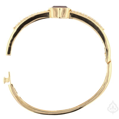 Opened up bracelet looking from the top