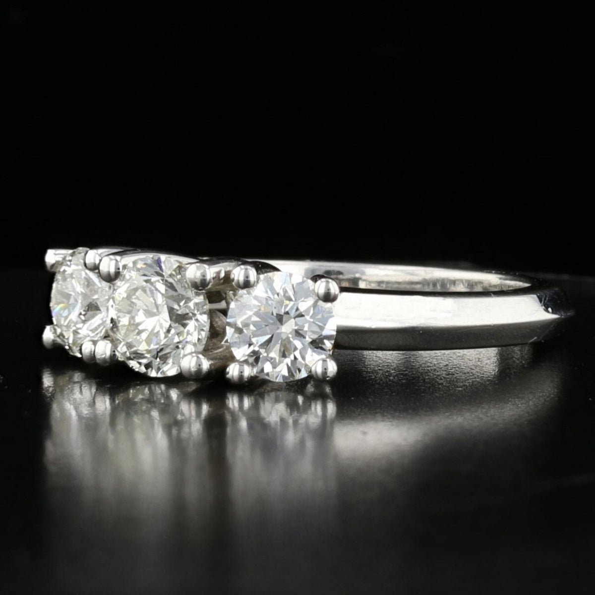 Moissanite Ring   893055