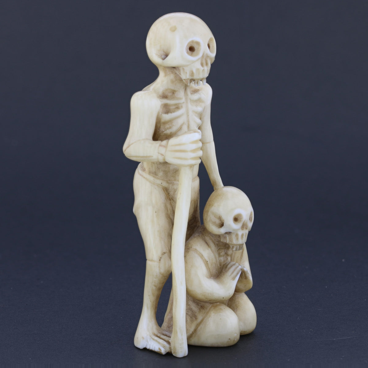 Antique Netsuke Skeleton Figurine – Hand-Carved Ivory, Artist-Signed