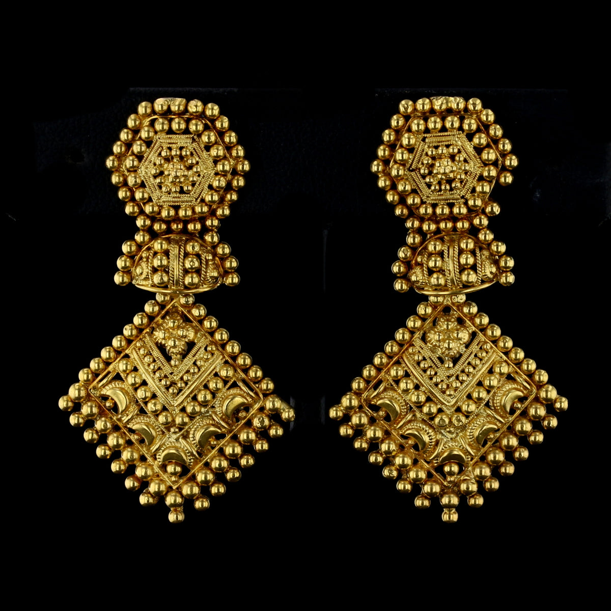 22K Gold Earrings   889625