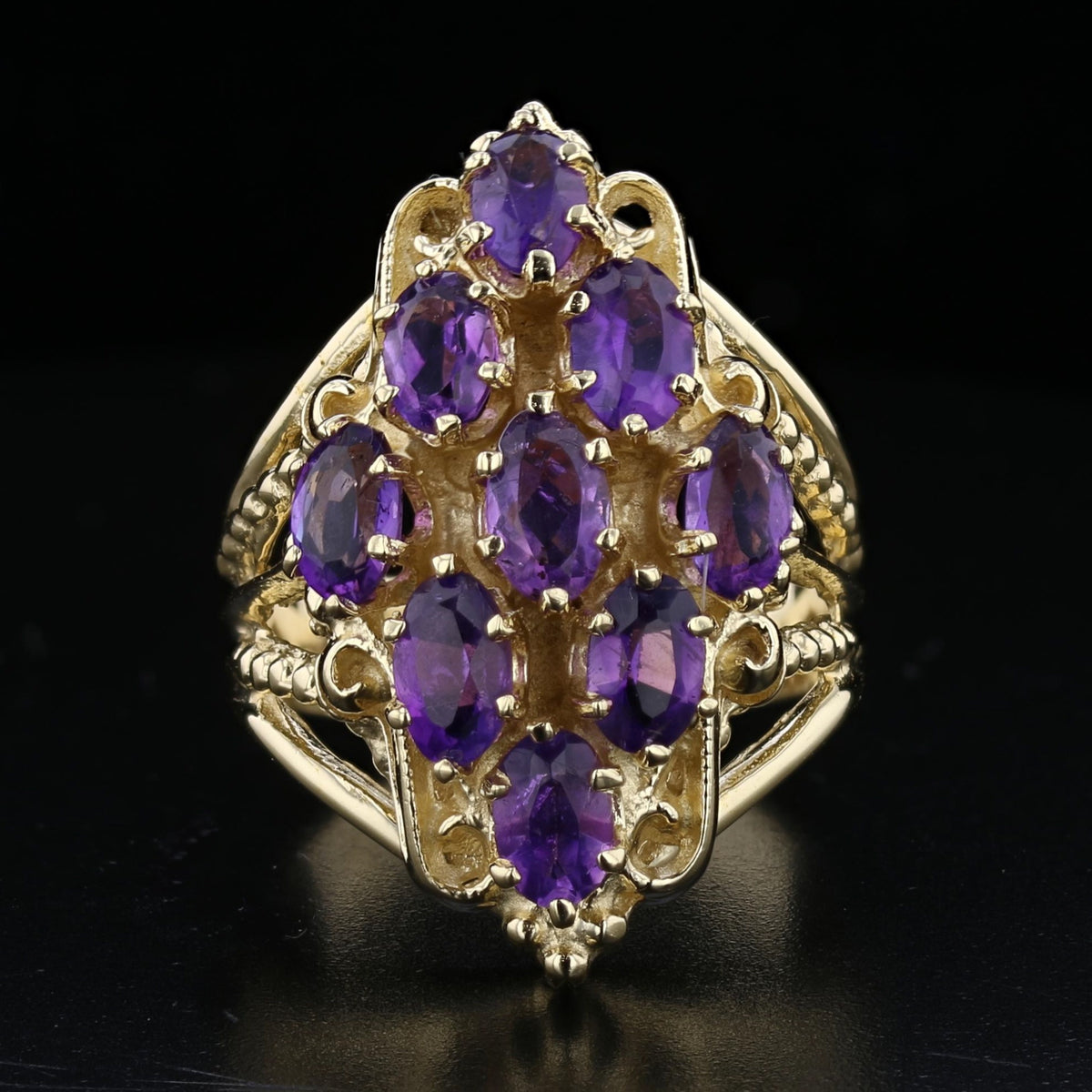 Amethyst Gold Ring   890359