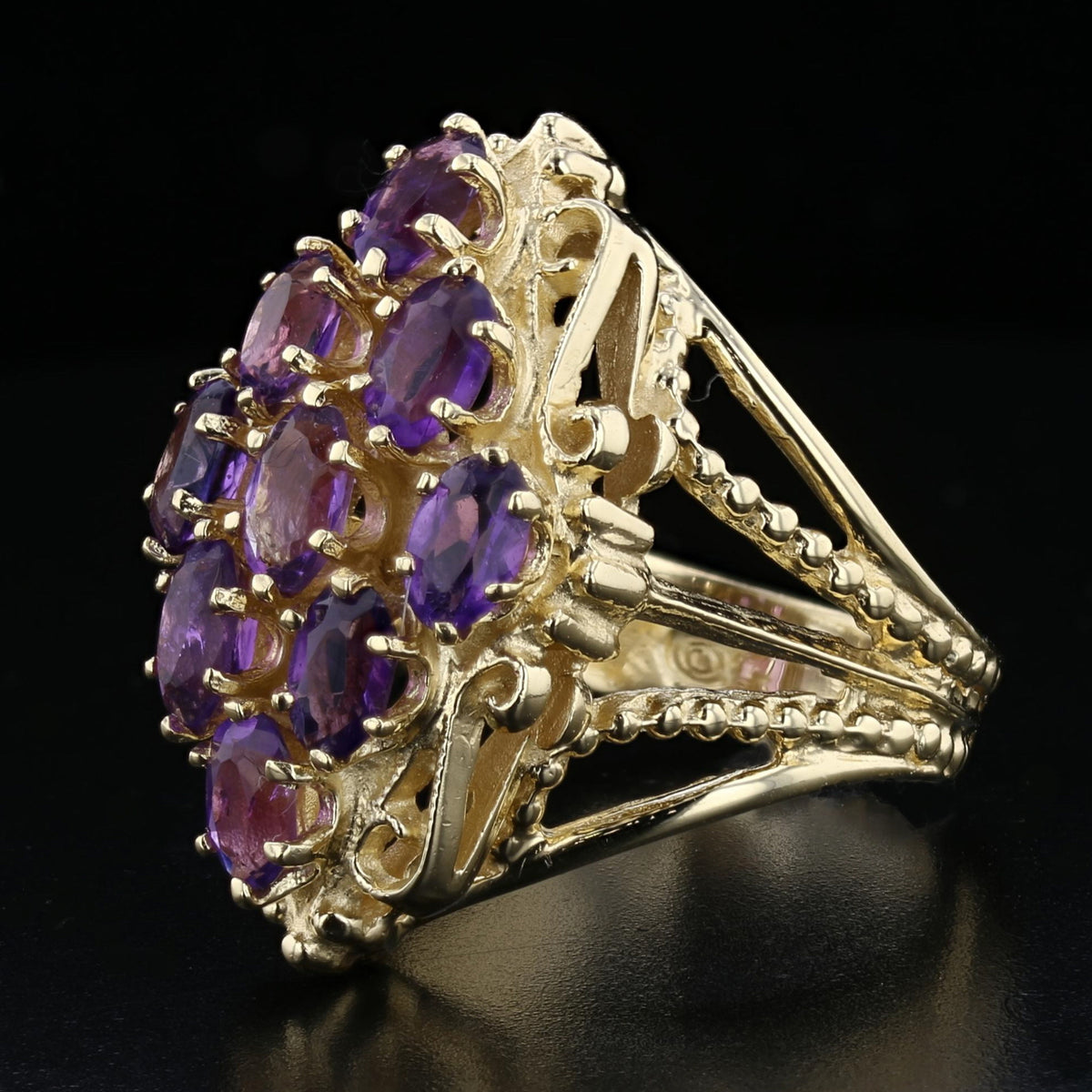 Amethyst Gold Ring   890359