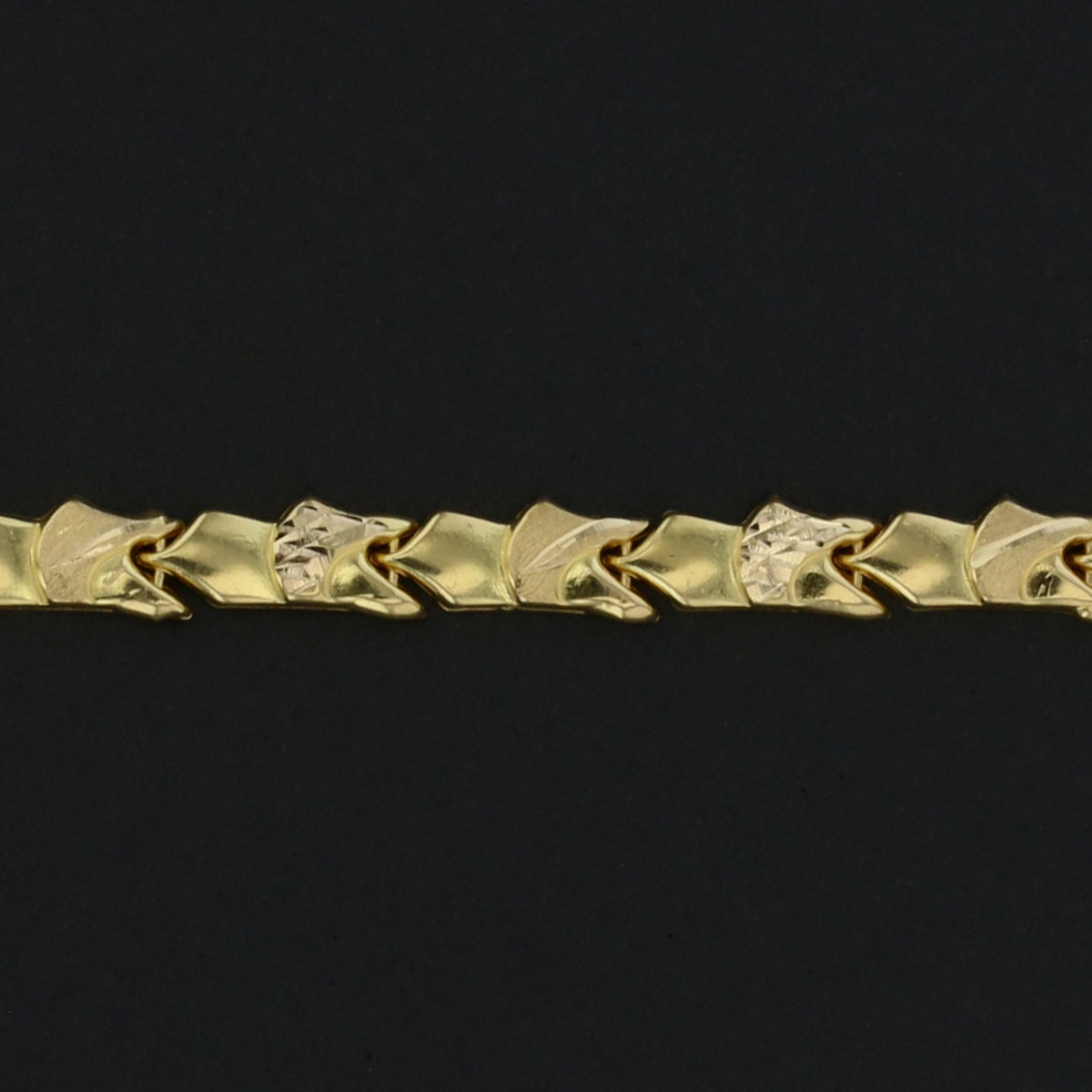 21K Gold Bracelet   890741