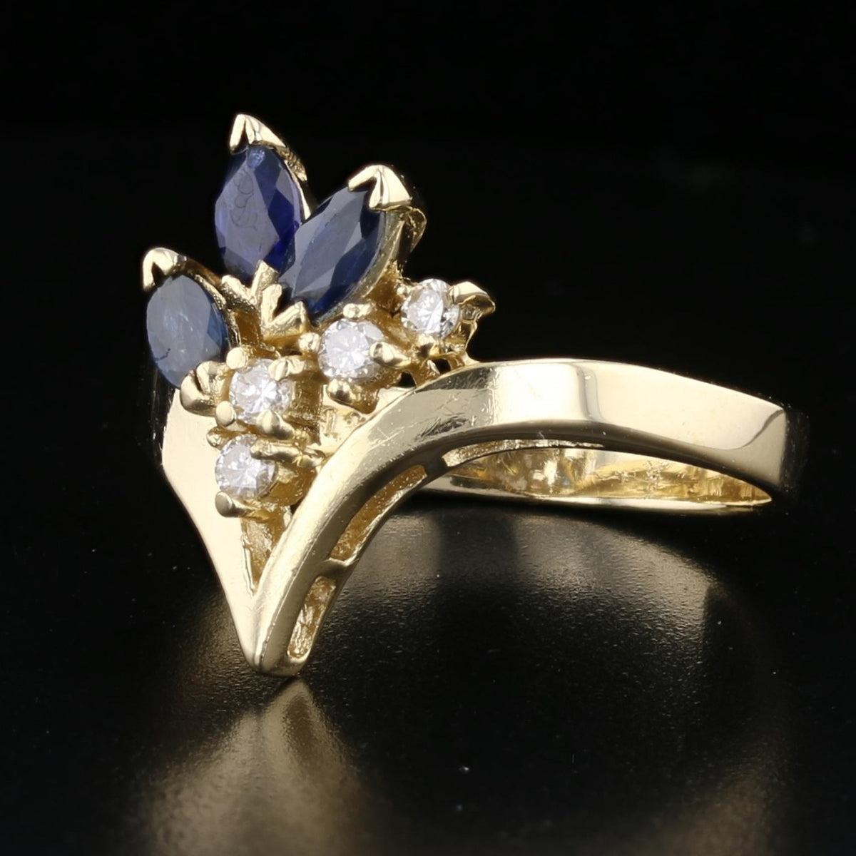 Vintage Yellow Gold Sapphire & Diamond Ring