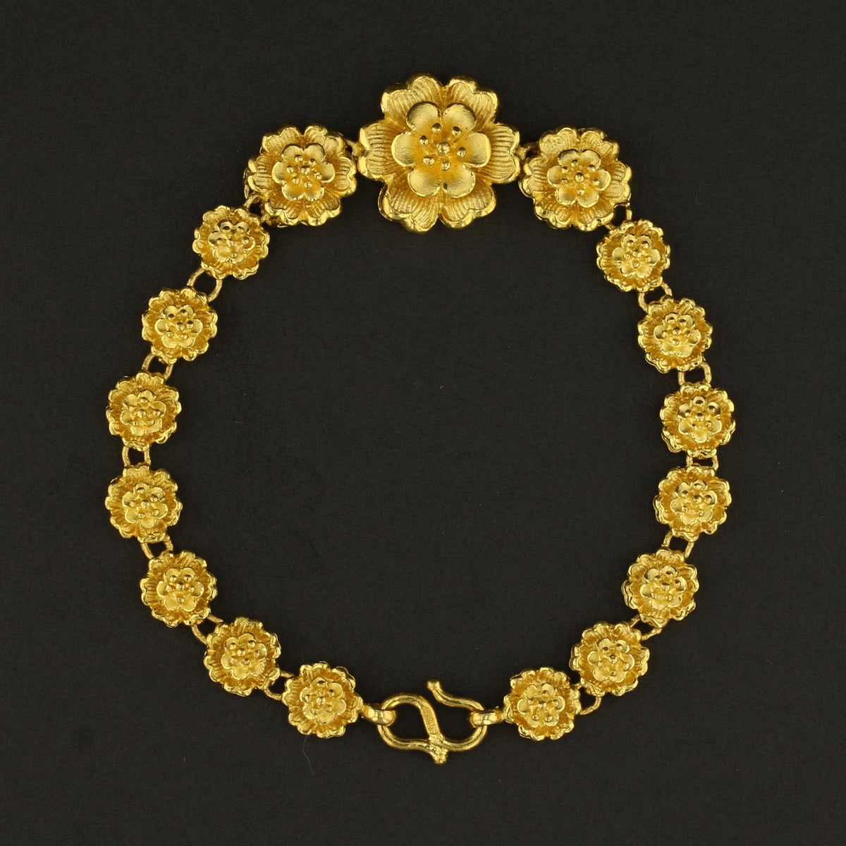 7" Flower Bracelet   892962