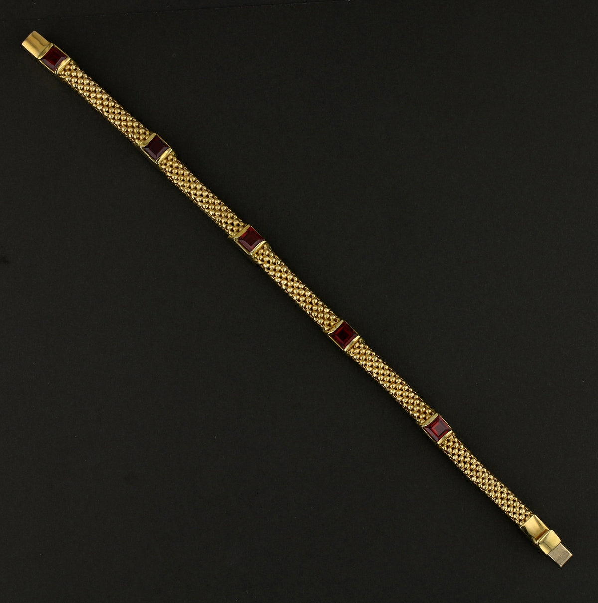 Garnet Bracelet   893135