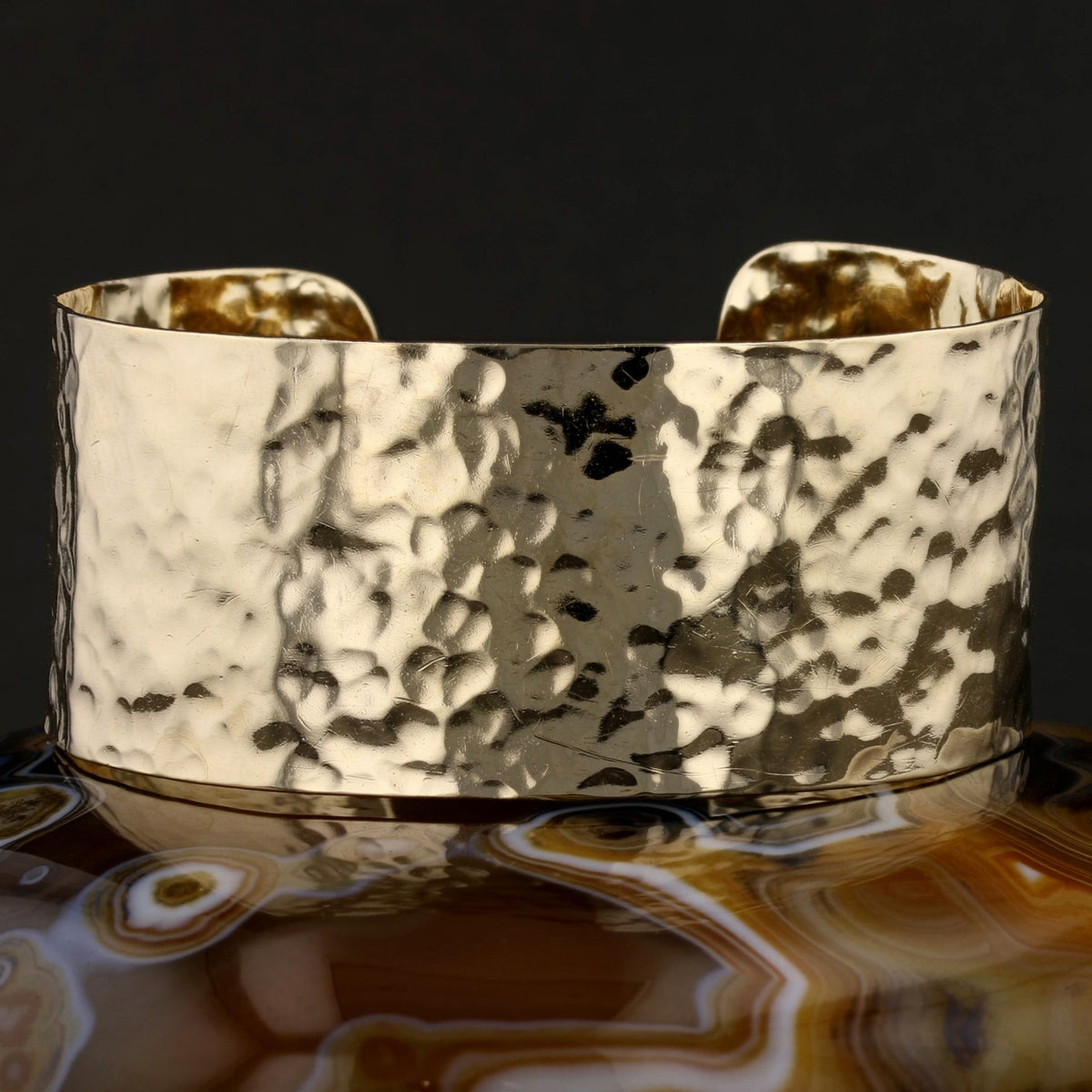 1.1" Hammered Bracelet   893572