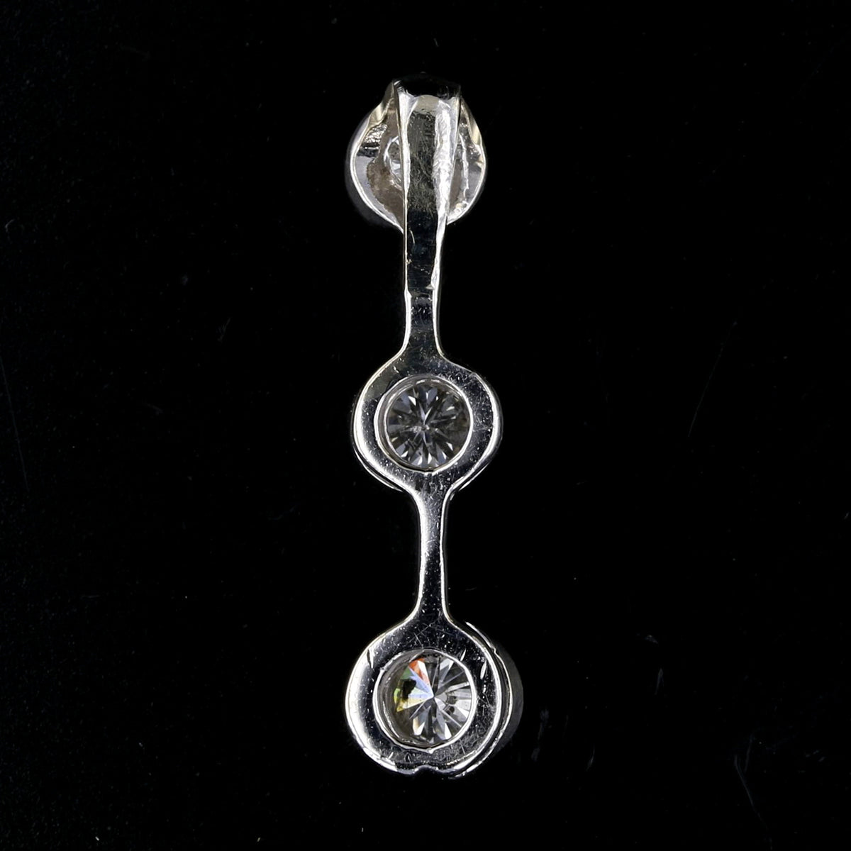 3 Diamond Pendant   893653