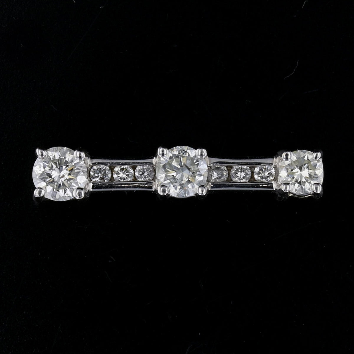 Diamond Pendant   893654