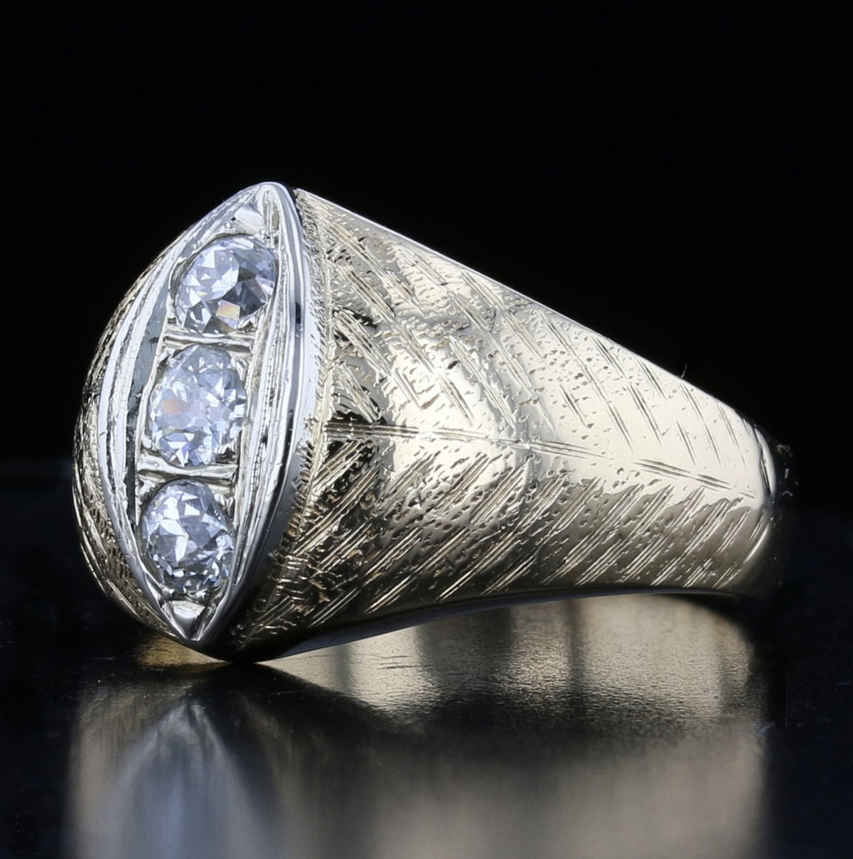 Diamond Ring sz 8.5   893774