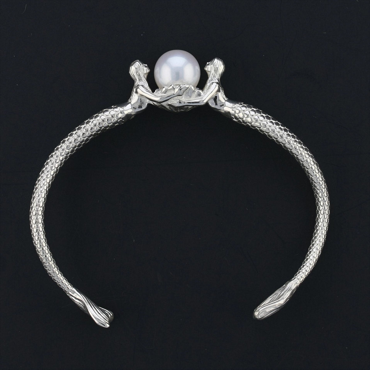 Mermaid Pearl Cuff