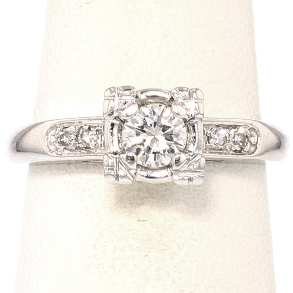 Diamond Ring in 18K White Gold