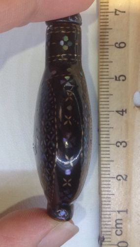 Chinese Lac Burgaute Snuff Bottle – Mother of Pearl Floral Designs