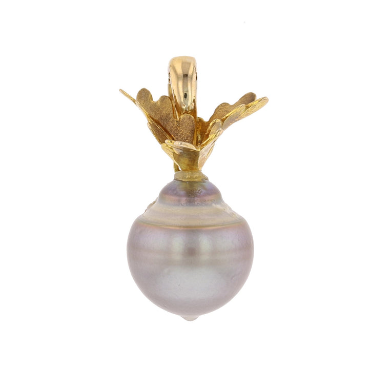 French Polynesian Tahitian Pearl Pendant in 14K Yellow Gold