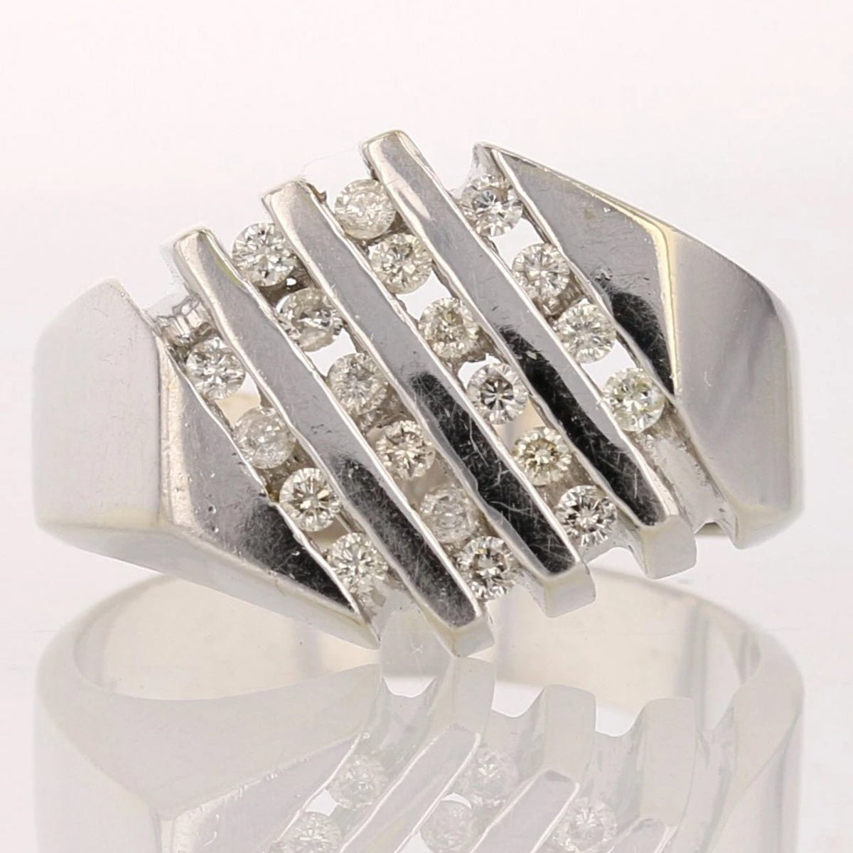 14k White Gold Diamond Ring