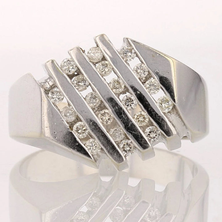 14k White Gold Diamond Ring