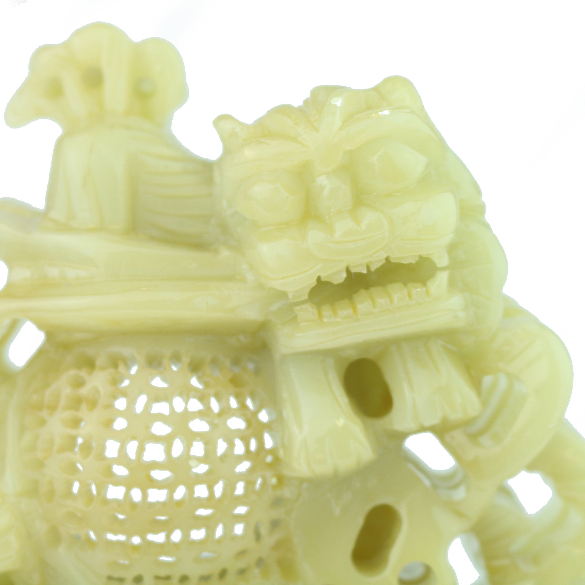 Carved Light Green Yellowish Jade 'Foo Lion - David's Antiques & Jewelry