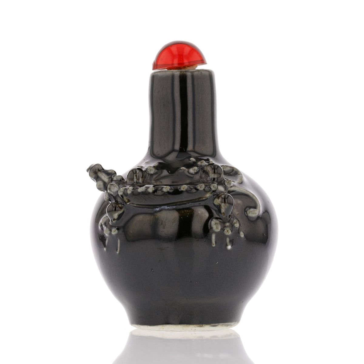 Antique Chinese Black Glaze Snuff Bottle with Chameleon Design