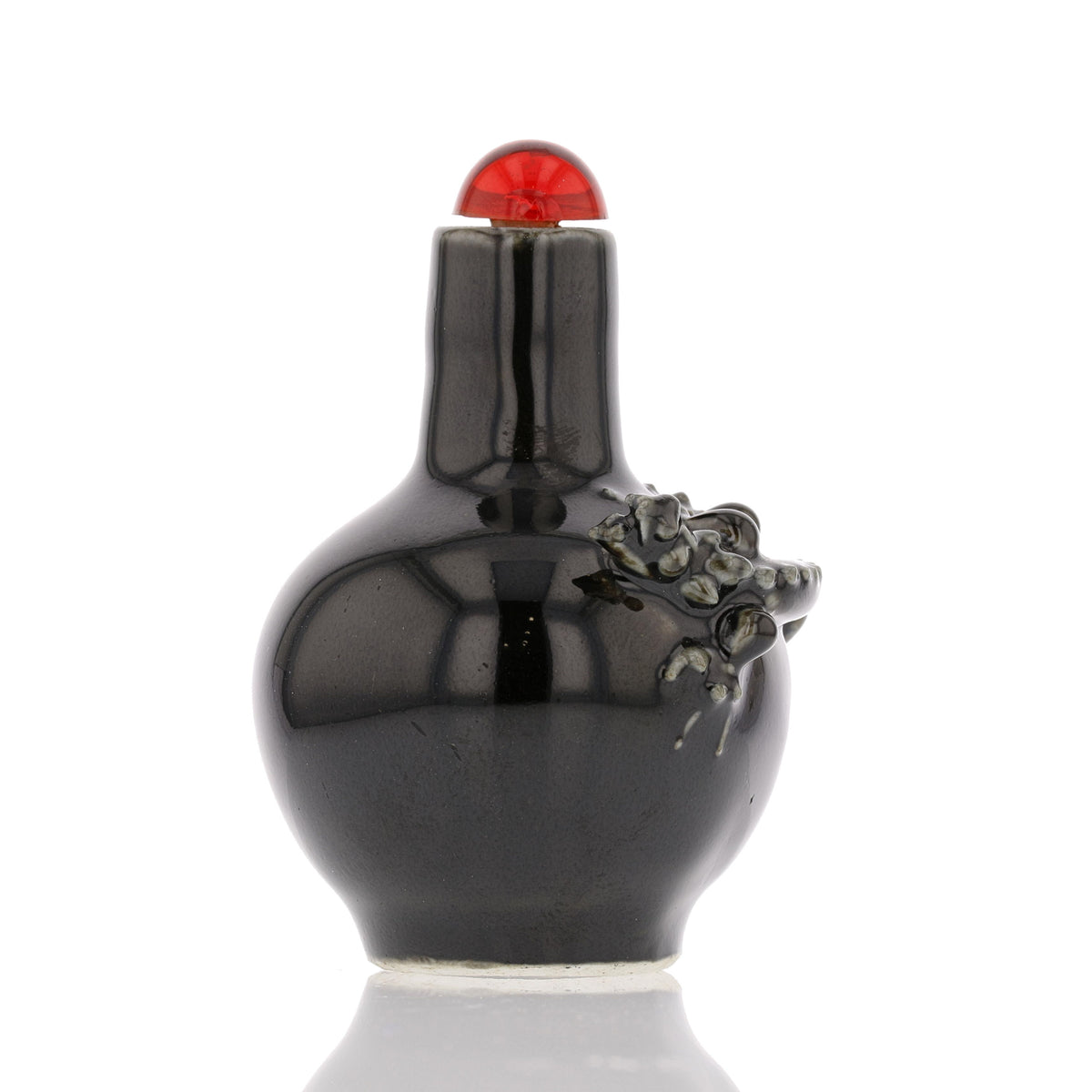 Antique Chinese Black Glaze Snuff Bottle with Chameleon Design