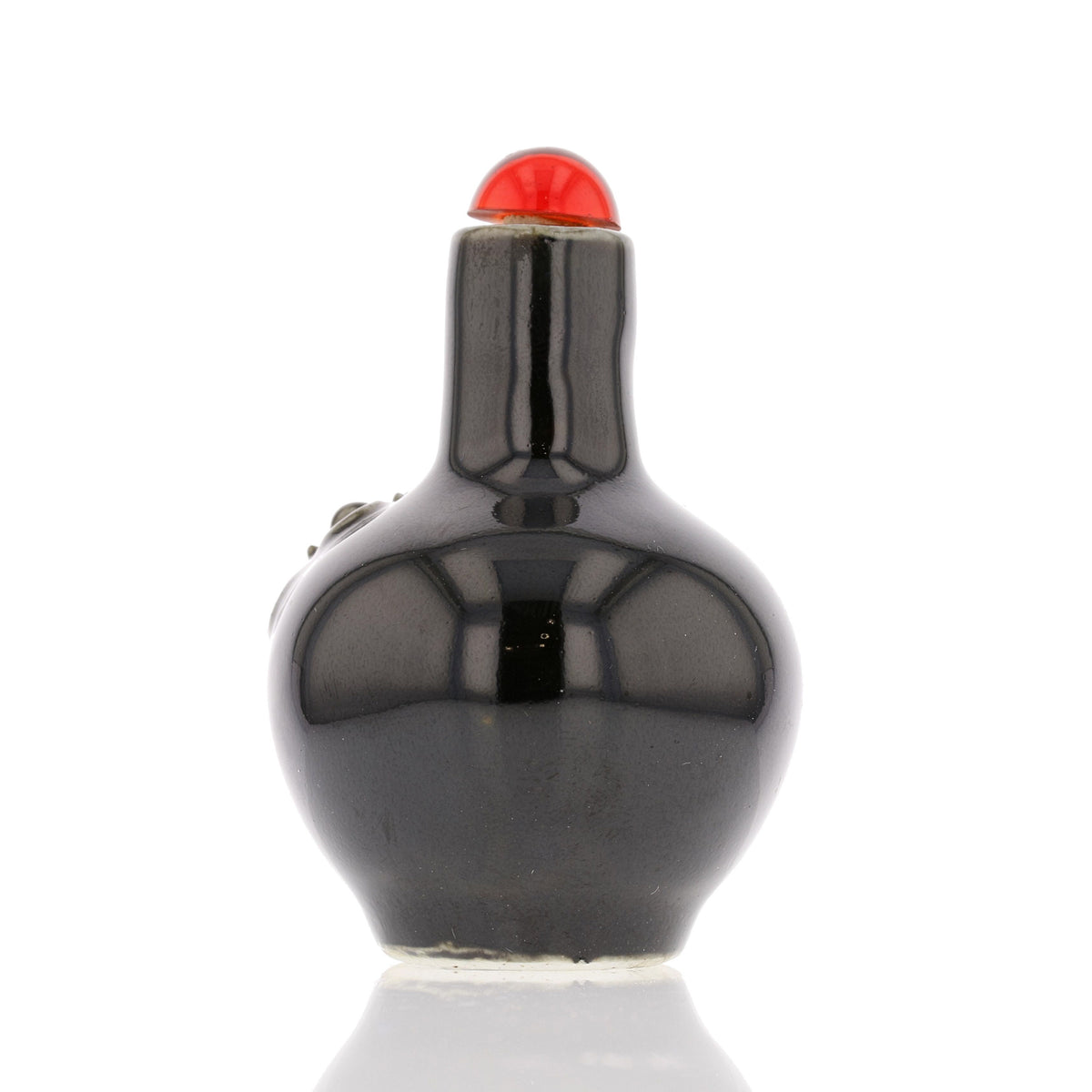 Antique Chinese Black Glaze Snuff Bottle with Chameleon Design