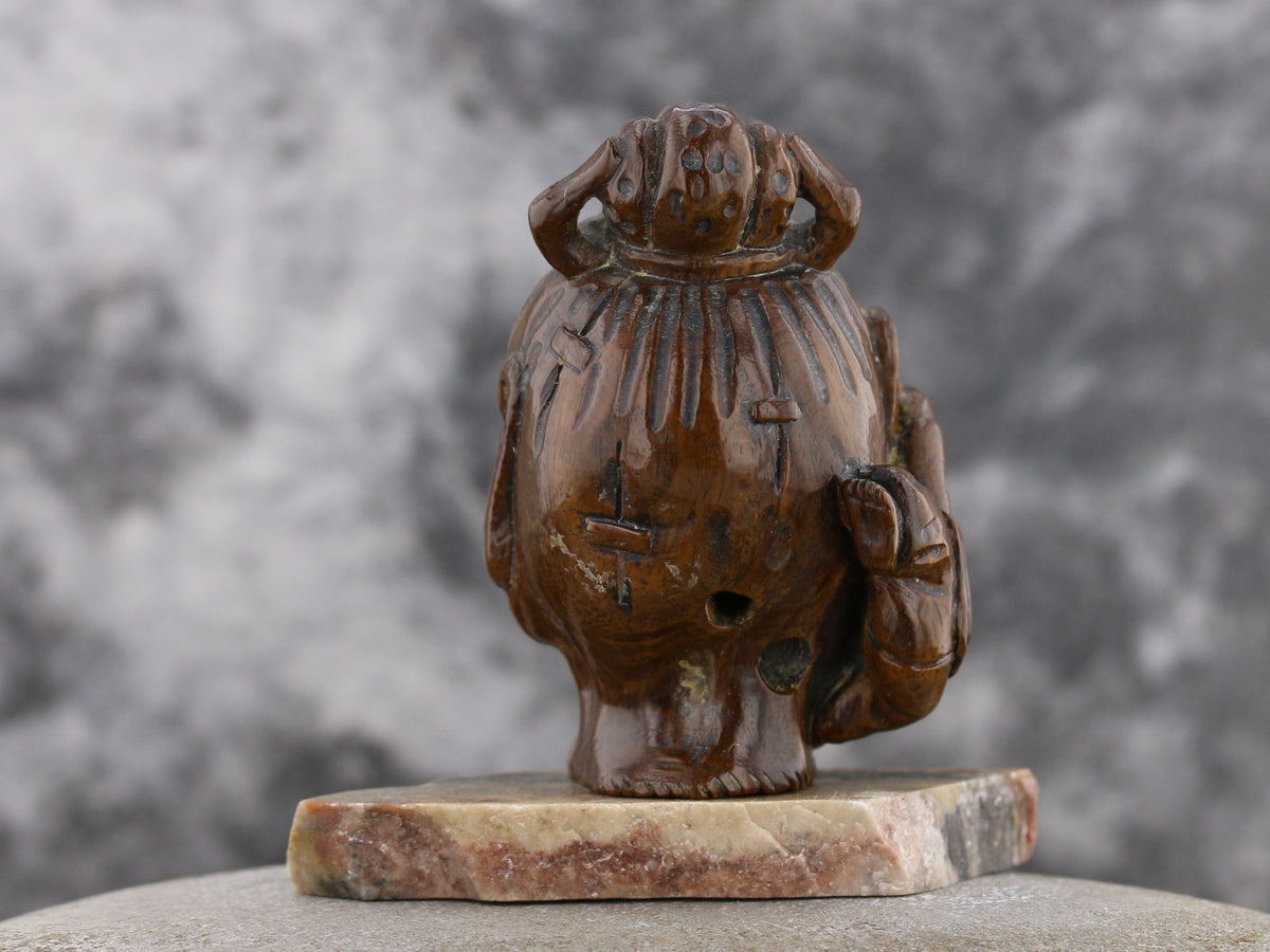 C1950 Wooden Netsuke: Colossal Monster & Climbing Man