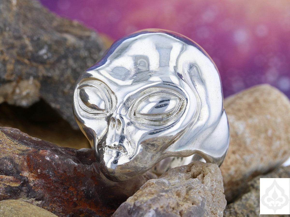 Alien Head Ring