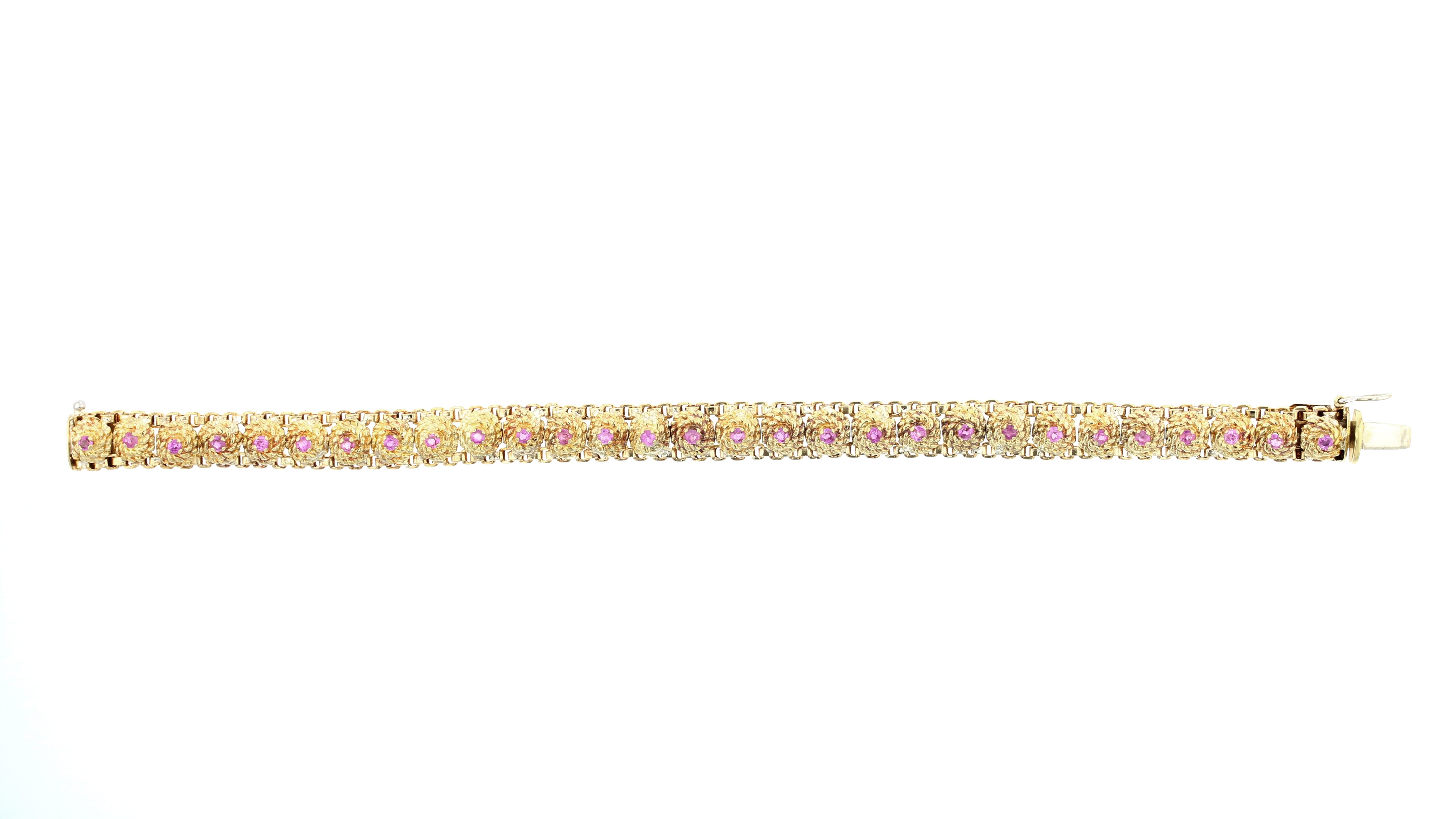 top down view of the entire bracelet