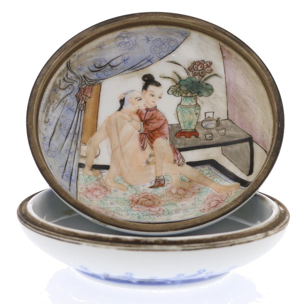Naughty Trinket Box Famillie Rose - David's Antiques & Jewelry